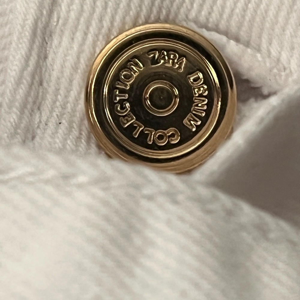 Zara White High-Waisted Women's Shorts - Picture 7 of 10